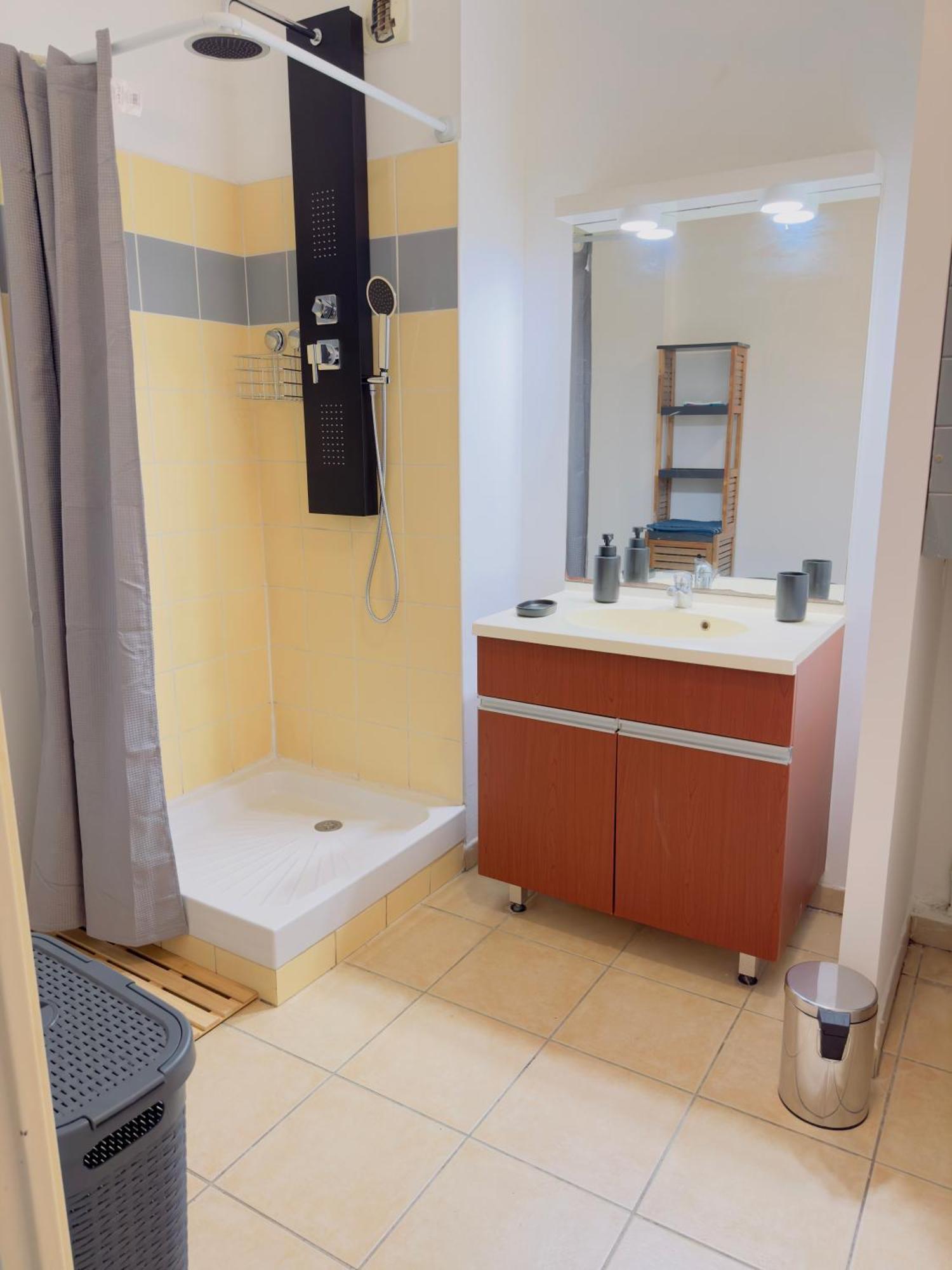 Apartmán Le Petit Oasis Saint-Denis Exteriér fotografie